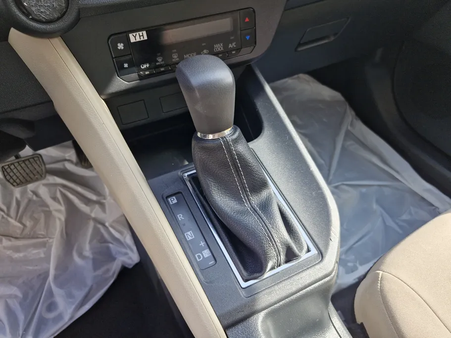 تويوتا يارس Y 2023 