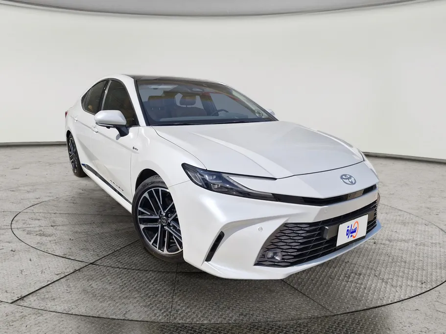 2025 Toyota Camry  lumiere 