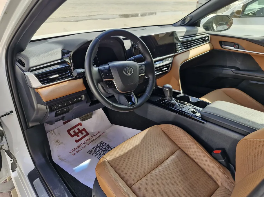 2025 Toyota Camry  lumiere 