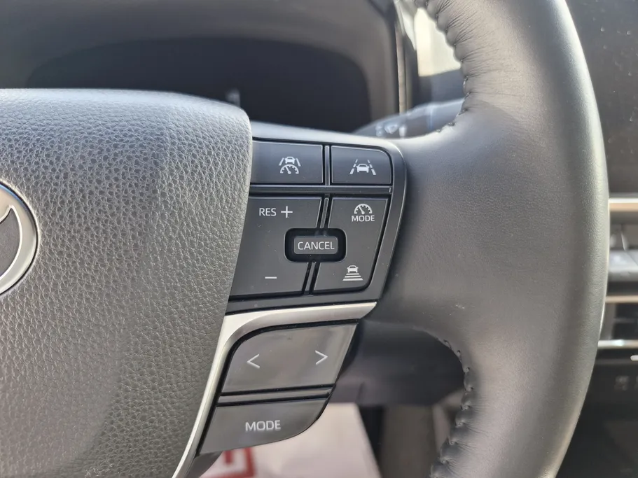 2025 Toyota Camry  lumiere 