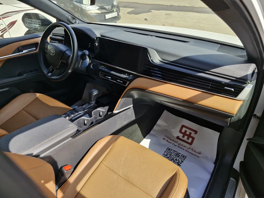 2025 Toyota Camry  lumiere 