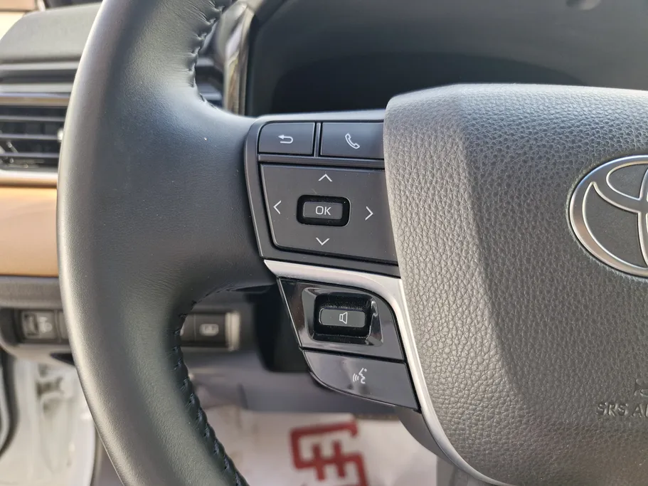 2025 Toyota Camry  lumiere 