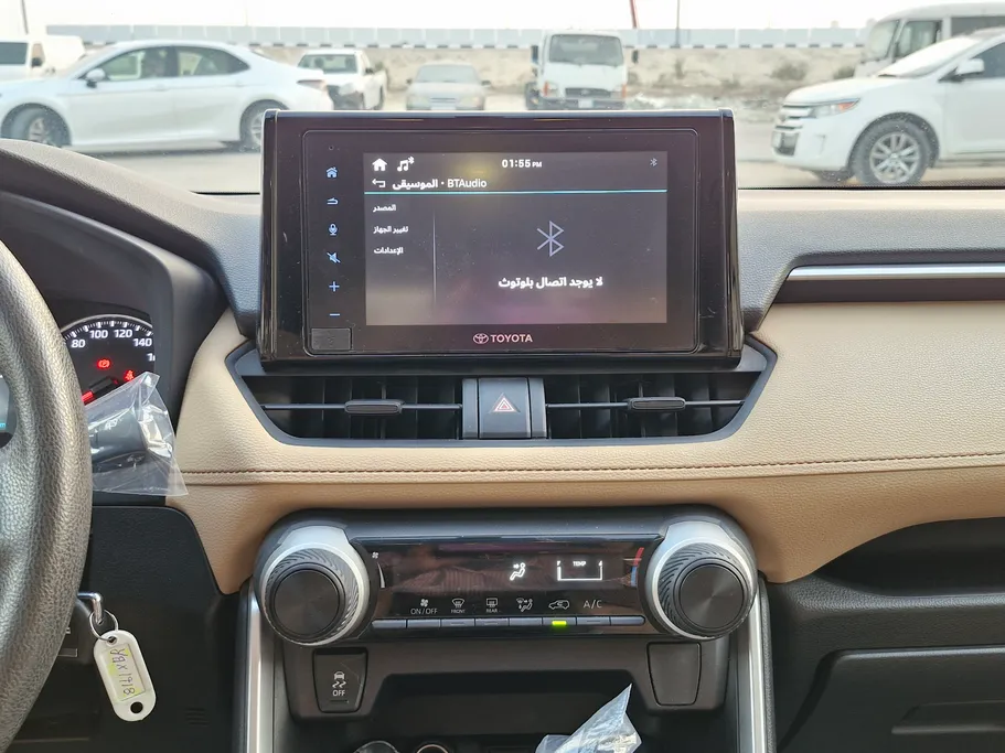 تويوتا راف فور LE 2022 