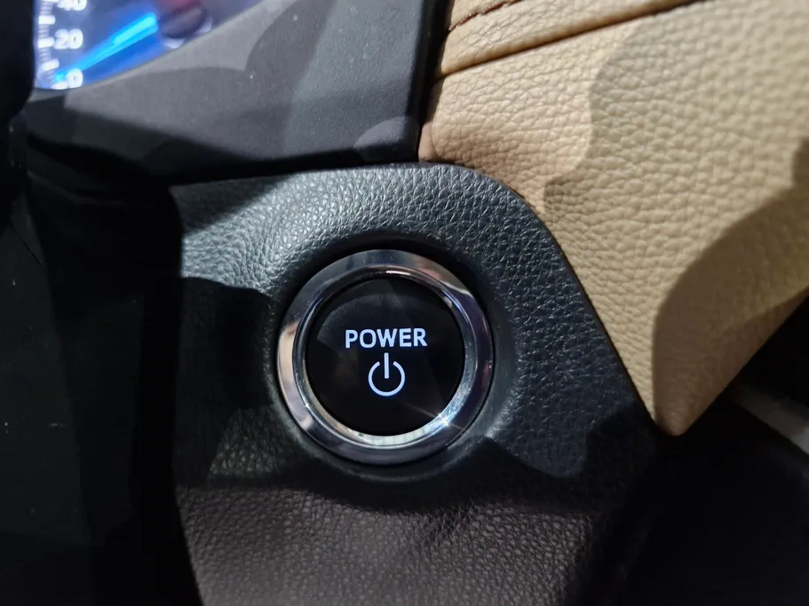 تويوتا راف فور XLE HEV 2024 