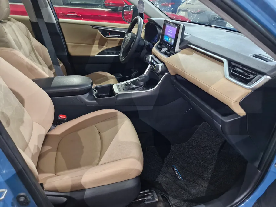 تويوتا راف فور XLE HEV 2024 