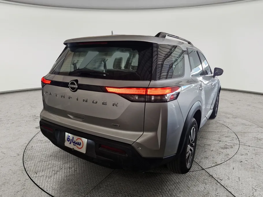 2023 Nissan Pathfinder S 