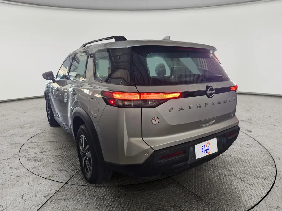 2023 Nissan Pathfinder S 