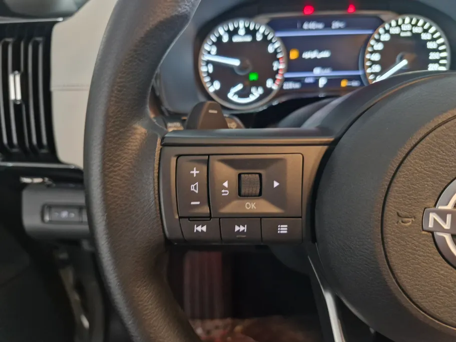 2023 Nissan Pathfinder S 