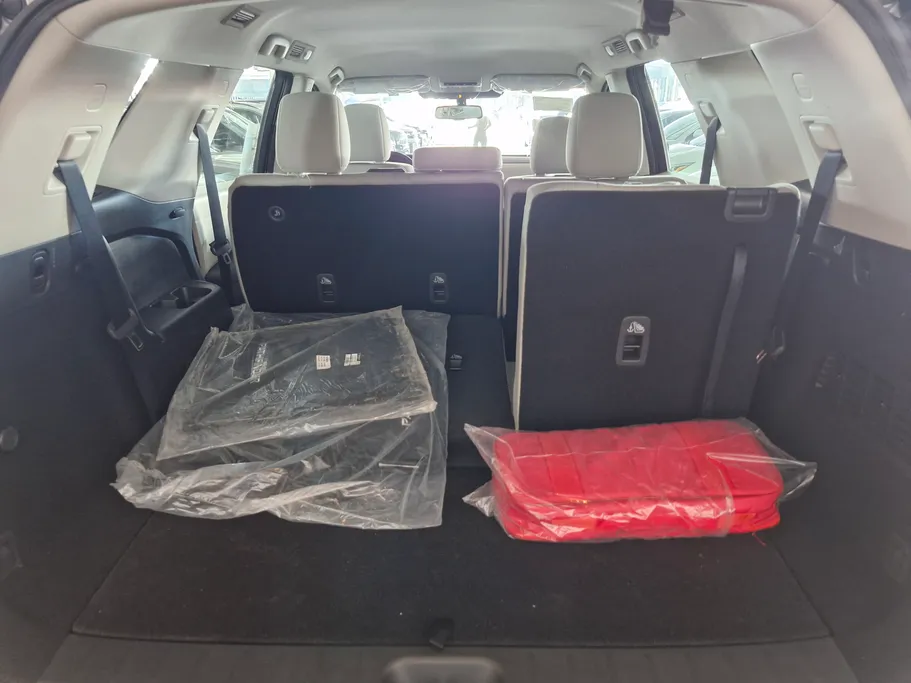 2023 Nissan Pathfinder S 