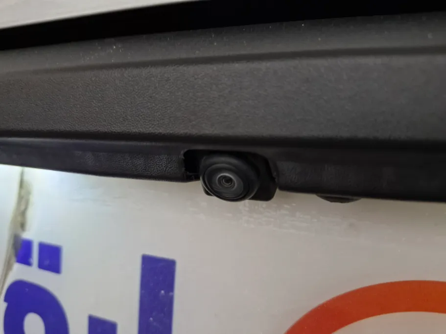 2023 Nissan Pathfinder S 