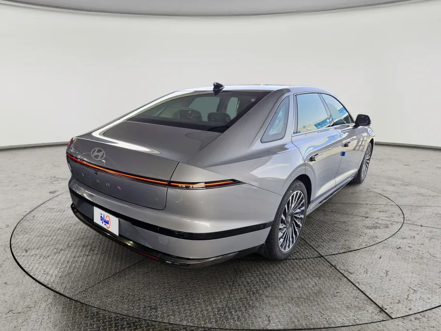 هيونداي ازيرا كاليجرافي 2024 