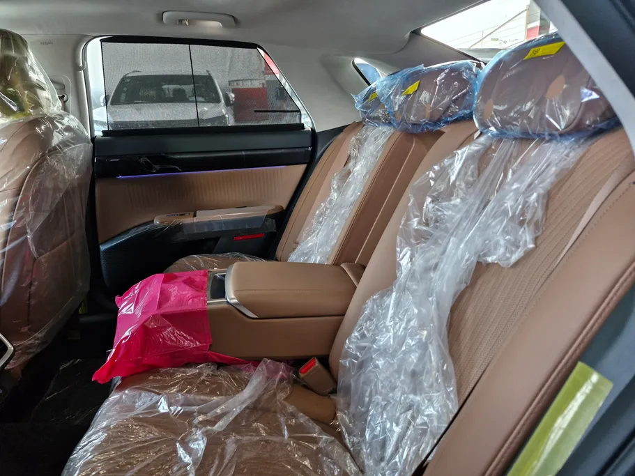 هيونداي ازيرا كاليجرافي 2024 