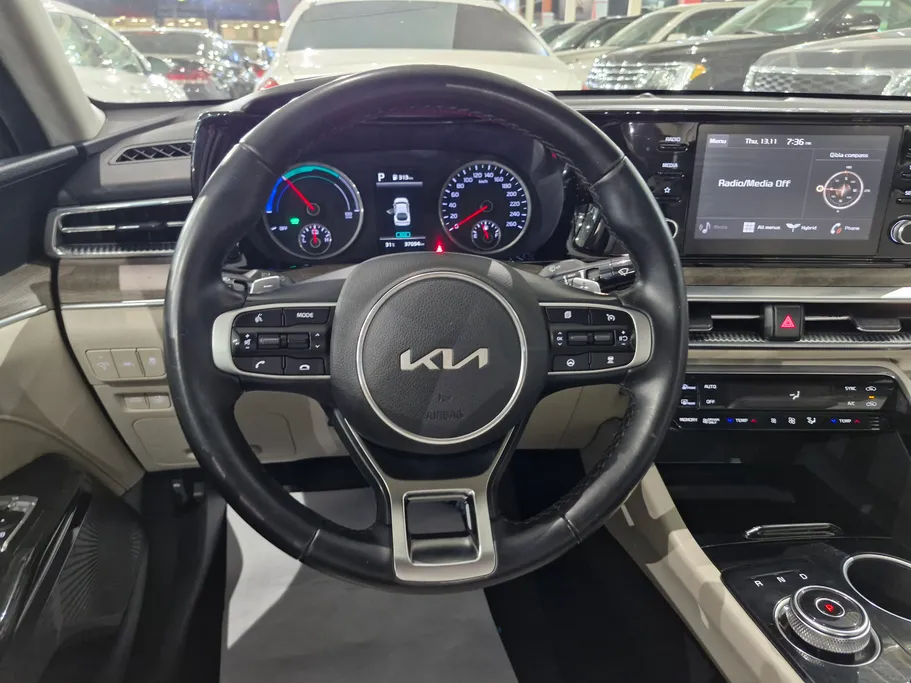2023 Kia K5 GLS 