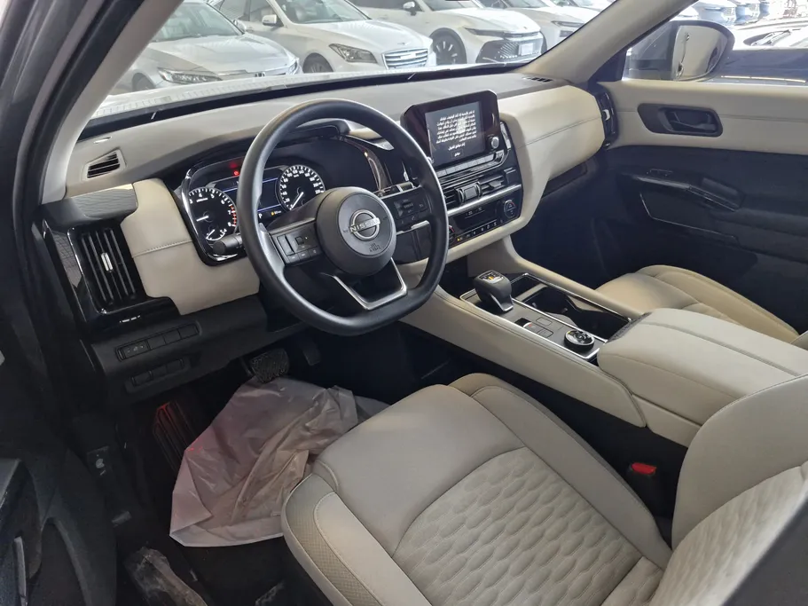 2023 Nissan Pathfinder S 