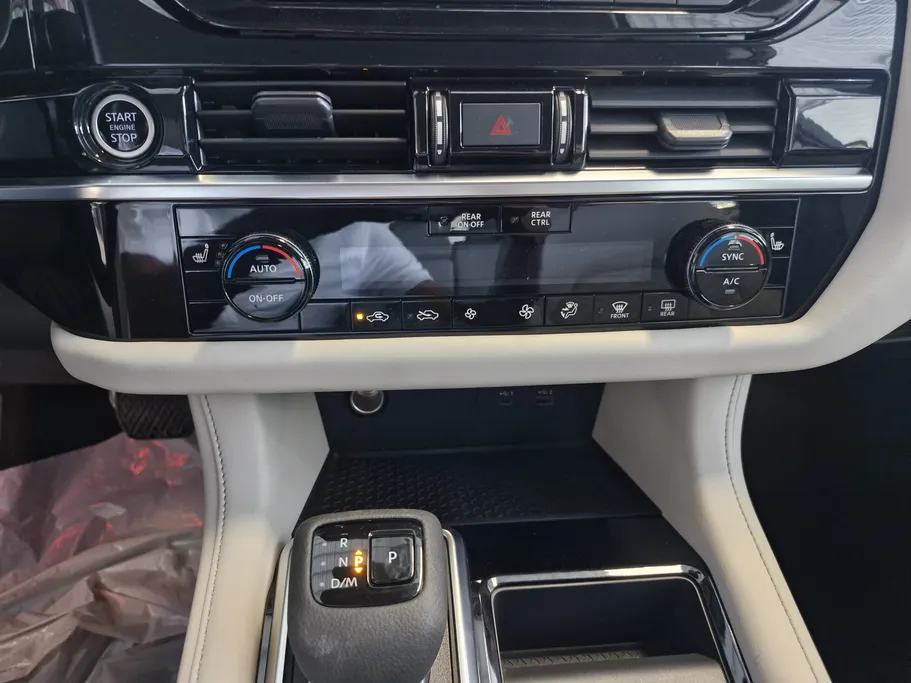 2023 Nissan Pathfinder S 