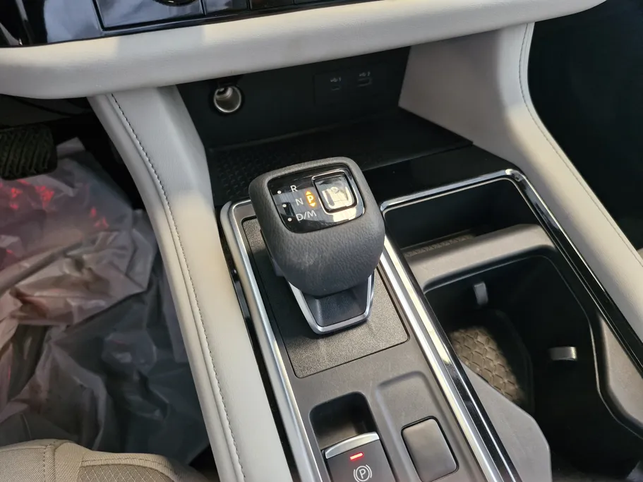 2023 Nissan Pathfinder S 