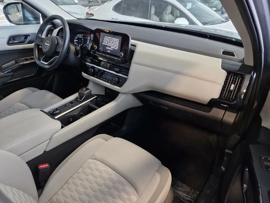 2023 Nissan Pathfinder S 