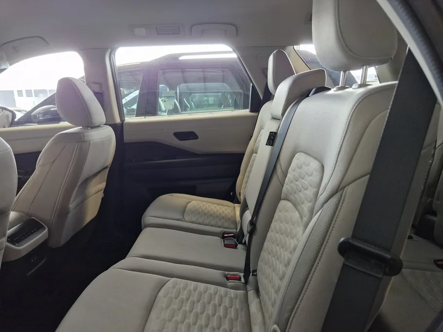 2023 Nissan Pathfinder S 