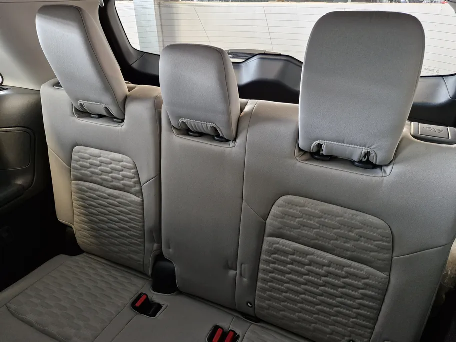 2023 Nissan Pathfinder S 