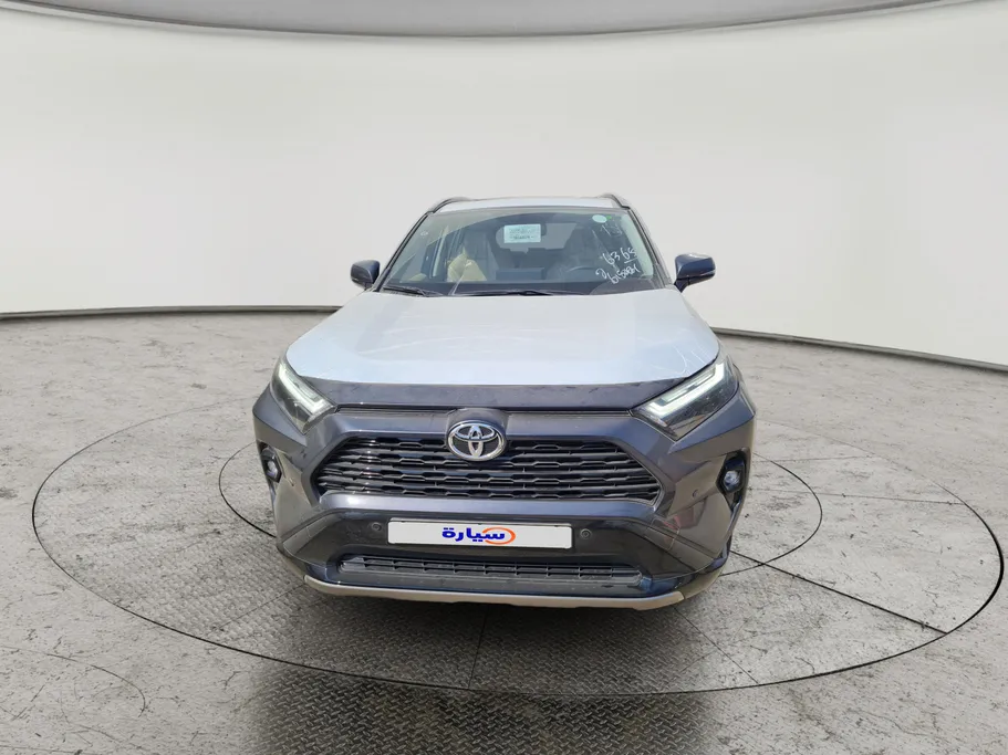 2025 Toyota RAV4 XLE HEV 