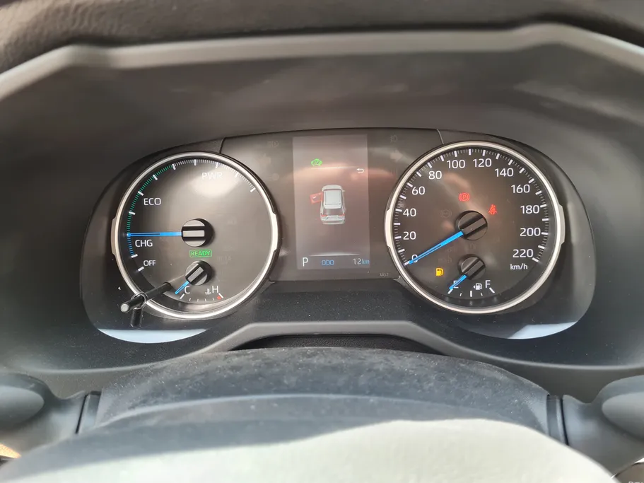 2025 Toyota RAV4 XLE HEV 