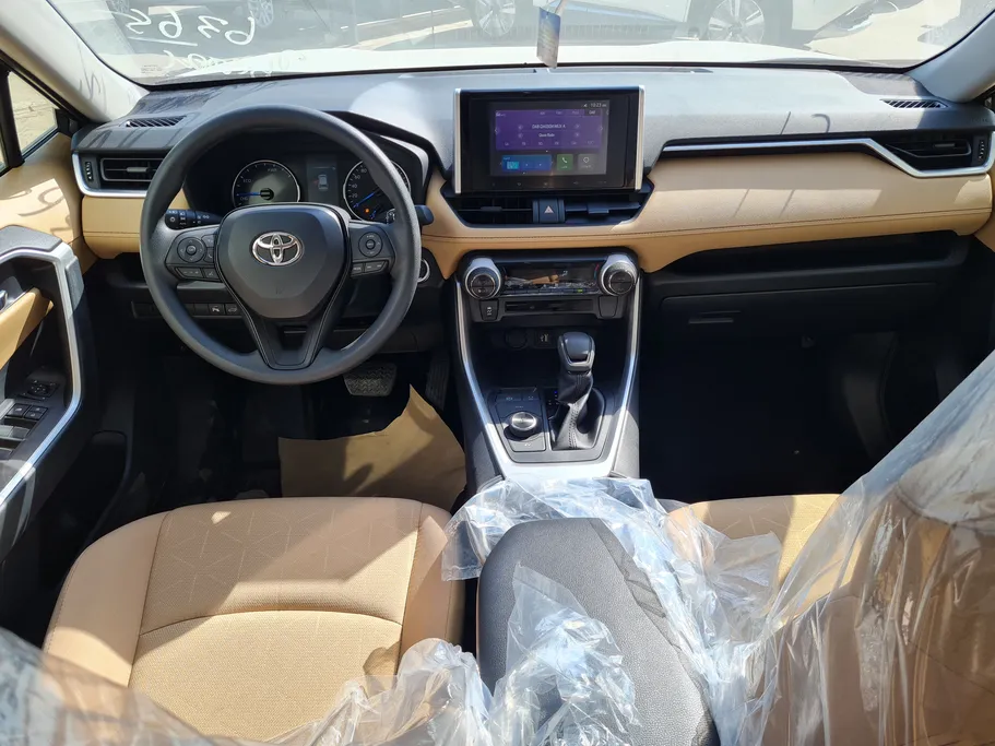 2025 Toyota RAV4 XLE HEV 