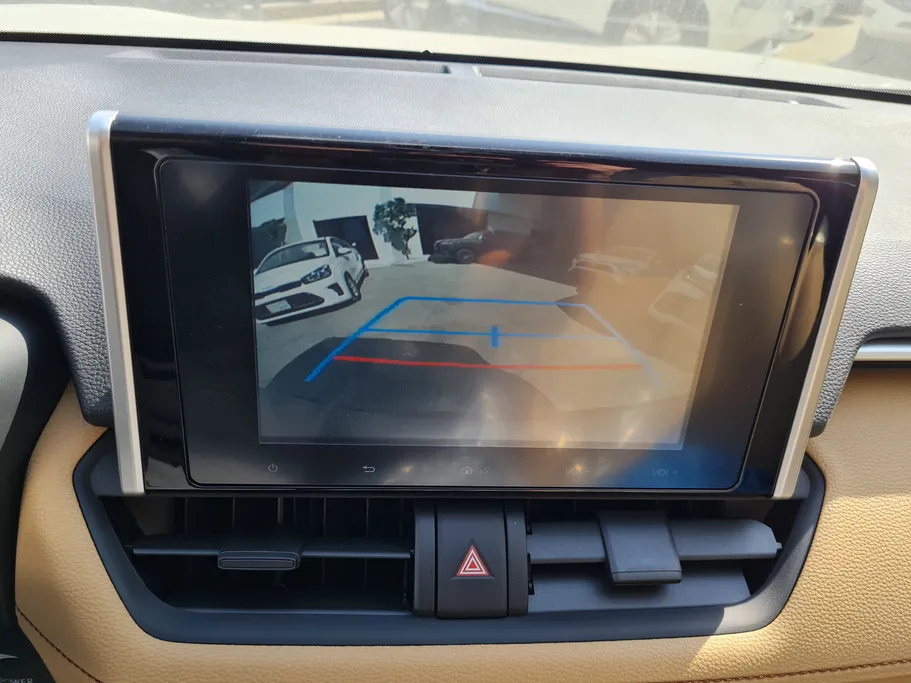 2025 Toyota RAV4 XLE HEV 