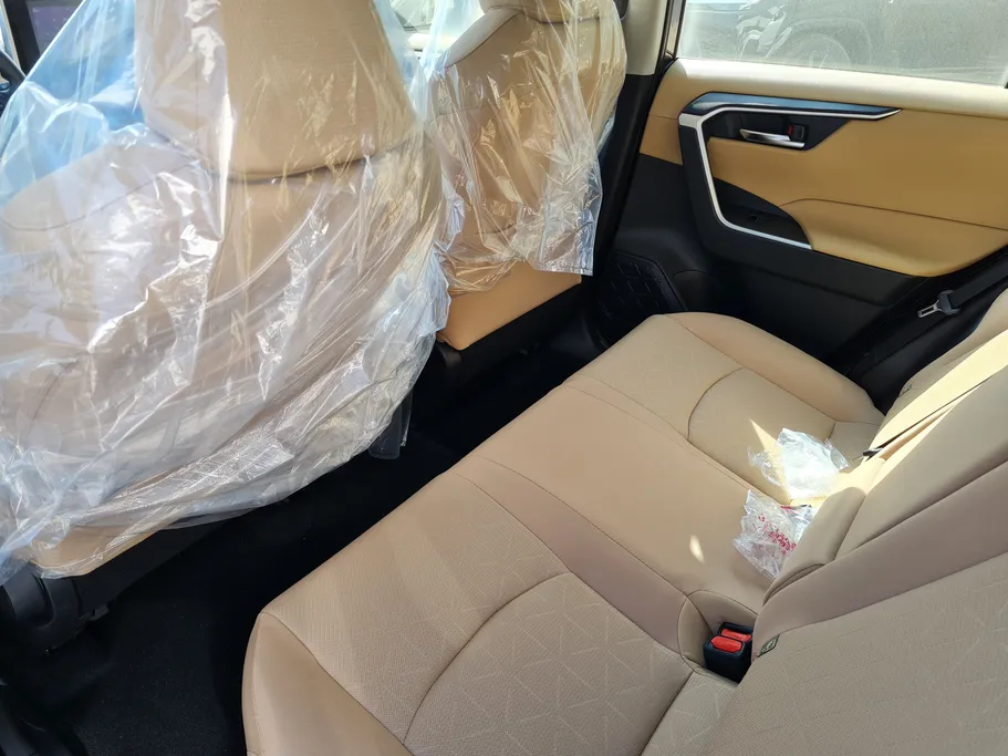 2025 Toyota RAV4 XLE HEV 