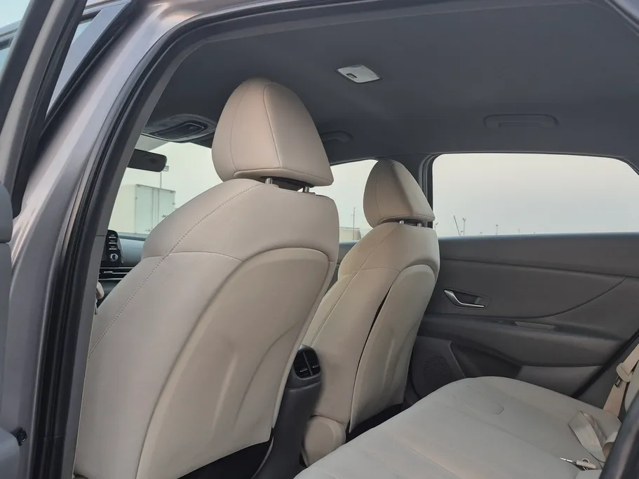 2023 Hyundai Elantra Smart 