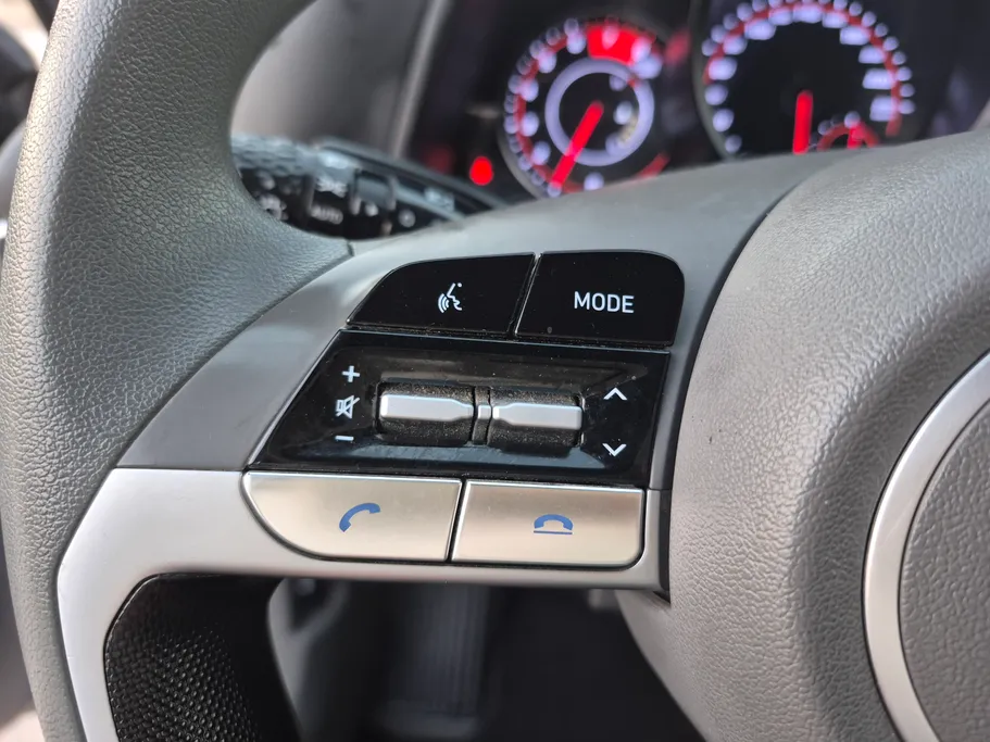 2023 Hyundai Elantra Smart 