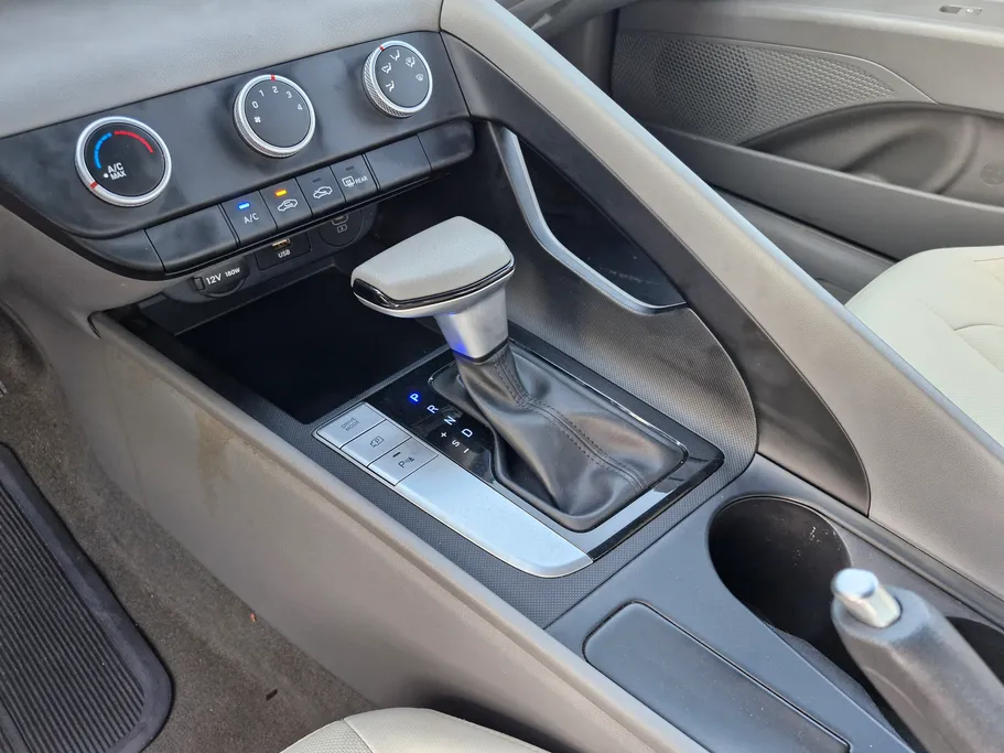 2024 Hyundai Elantra Fleet 