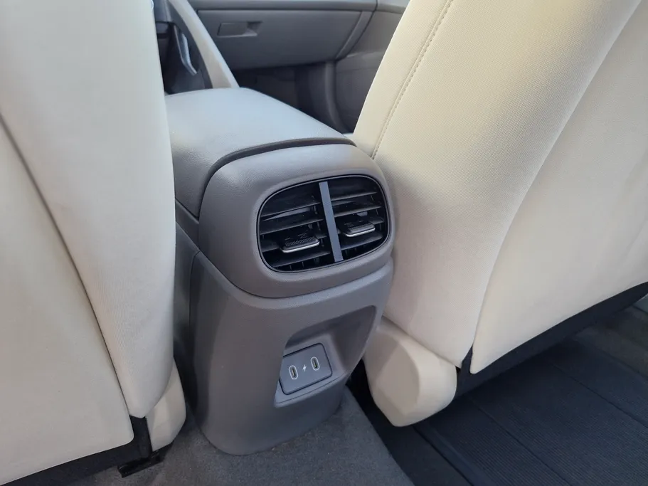 2024 Hyundai Elantra Fleet 