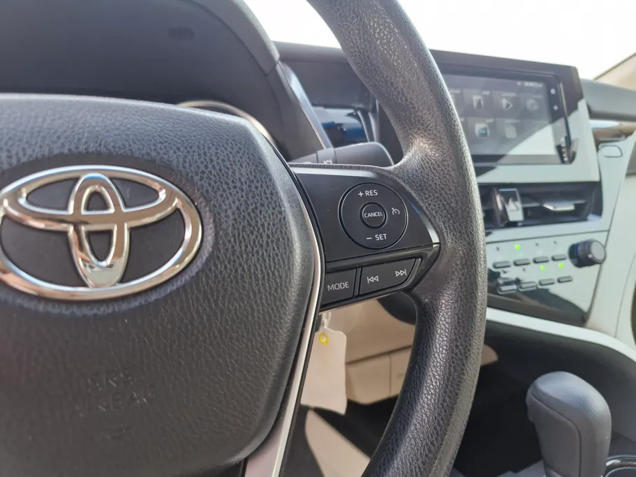 2022 Toyota Camry  LE 