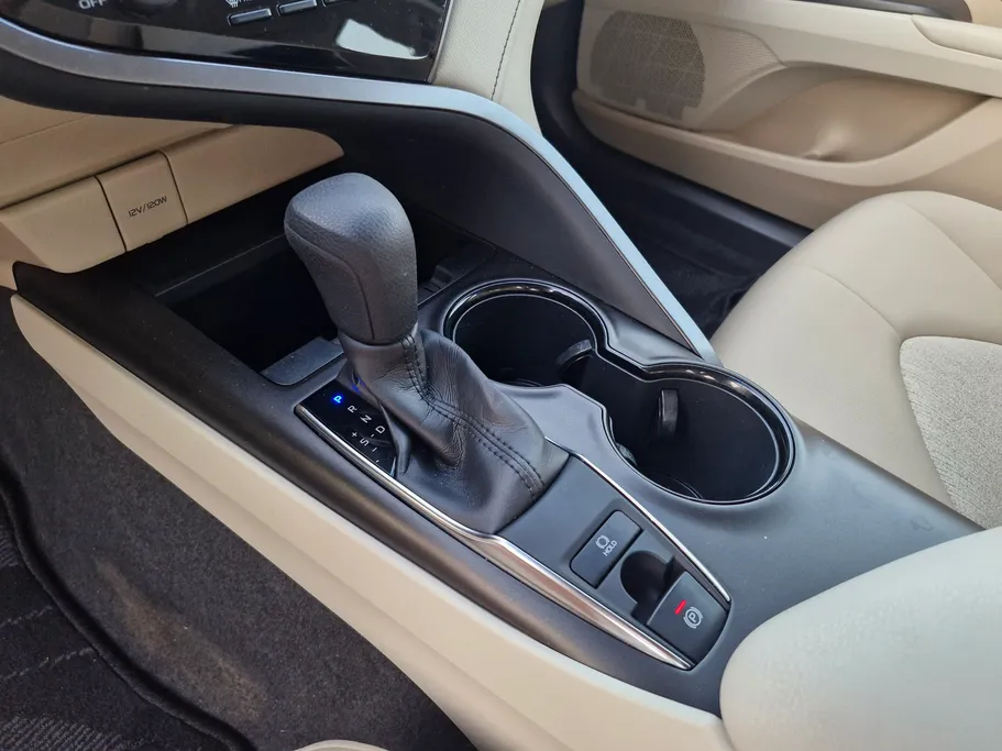 2022 Toyota Camry  LE 