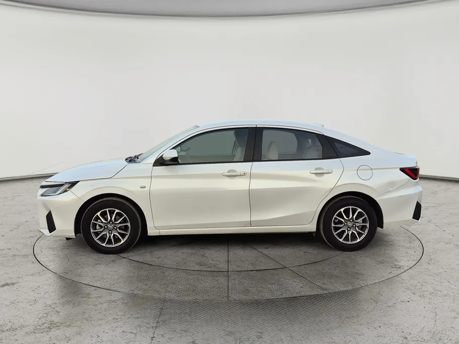 تويوتا يارس Y 2024 