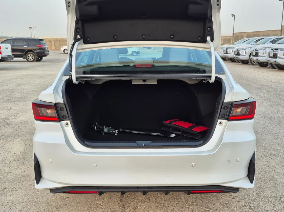 تويوتا يارس Y 2023 