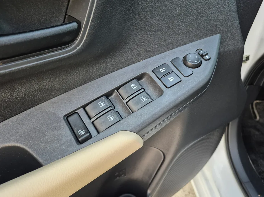 تويوتا يارس Y 2023 