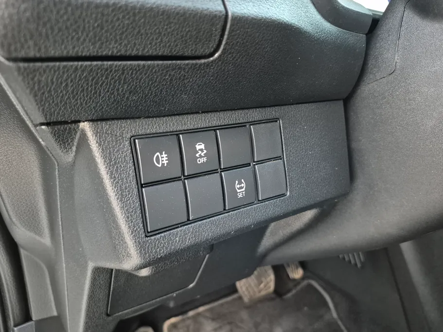 تويوتا يارس Y 2023 