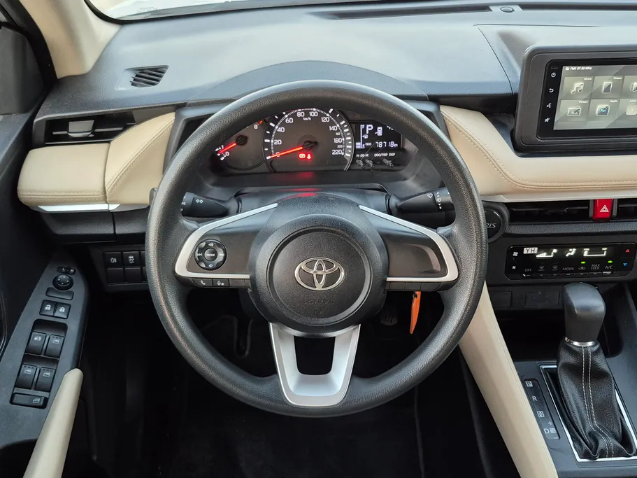 تويوتا يارس Y 2023 