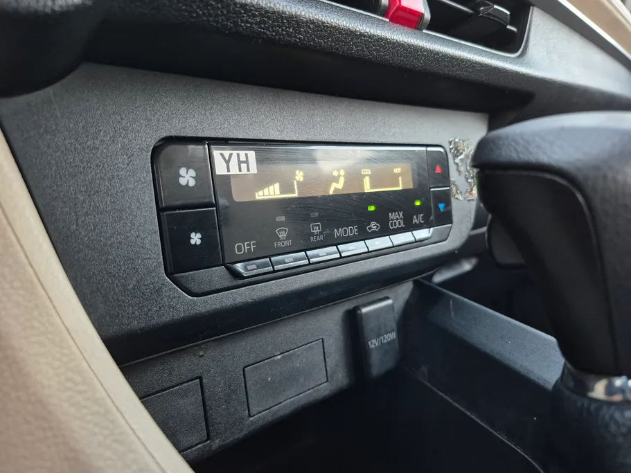 تويوتا يارس Y 2023 