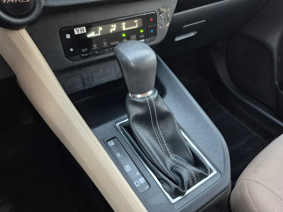 تويوتا يارس Y 2023 