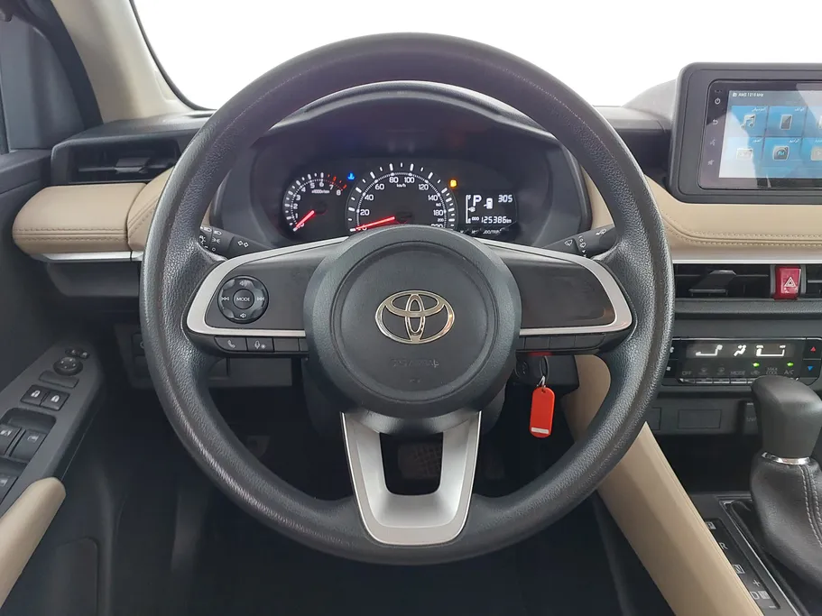 تويوتا يارس Y 2023 