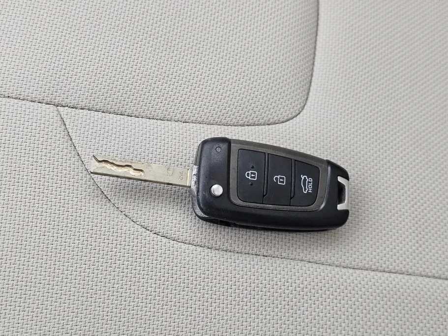 2023 Hyundai Elantra Smart 