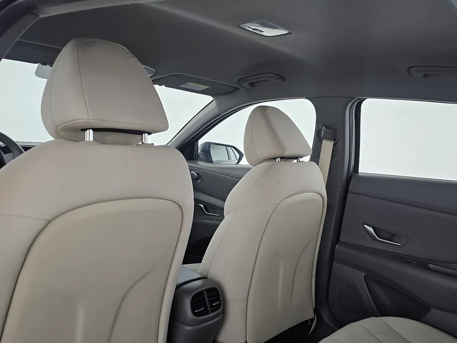 2023 Hyundai Elantra Smart 