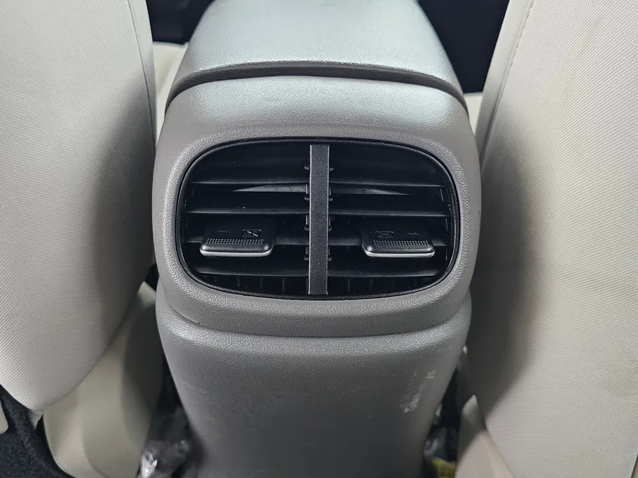 2023 Hyundai Elantra Smart 