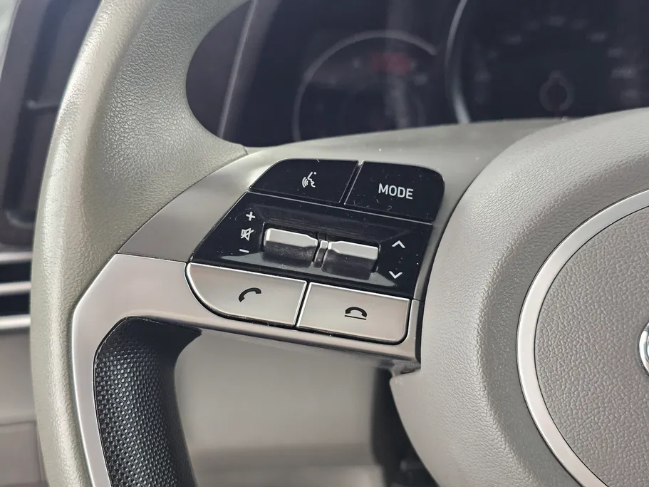 2023 Hyundai Elantra Smart 