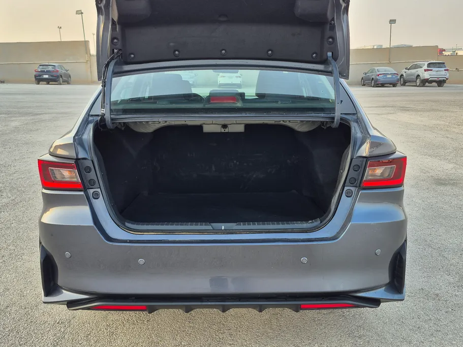 تويوتا يارس Y 2023 