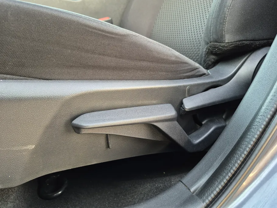 تويوتا يارس Y 2023 