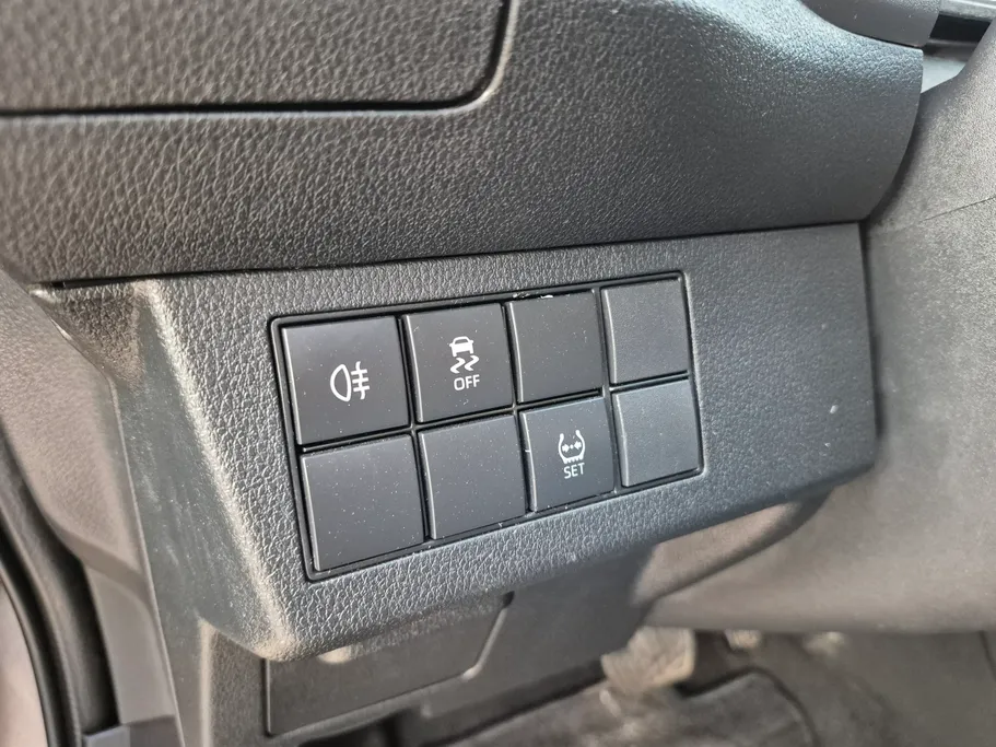 تويوتا يارس Y 2023 