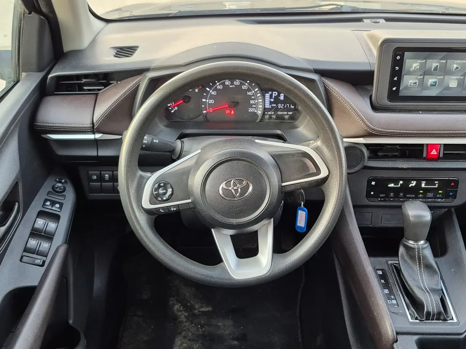 تويوتا يارس Y 2023 